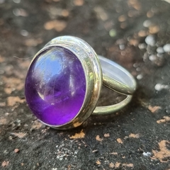 Anillo de plata y amatista