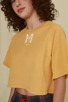 REMERA GROOVY CARAMELO en internet