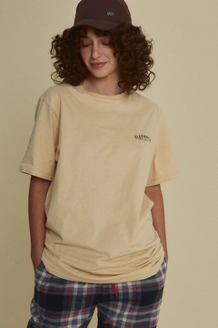 REMERA FIND CAMEL