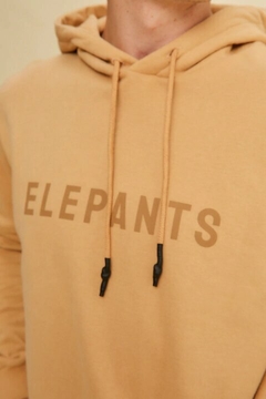 ELEPANTS BUZO CAPUCHA SELF FRISA CAMEL en internet