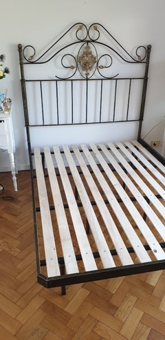 Cama Completa Modelo Flor De Liz en internet