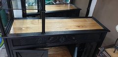 BAR CON LUCES, COPERO, BODEGA Y ESTANTES DE 1,22 x 0,42 x 1,96 de alto. - El Mundo del Hierro