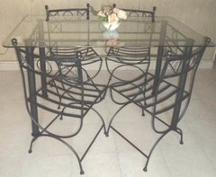 Juego De Mesa De Hierro C/vidrio De 1,20x0,80 Y 4 Sillas - comprar online