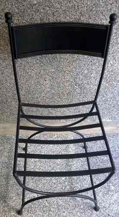 Silla Modelo Romana En Hierro Con Respaldo De Chapa Lisa