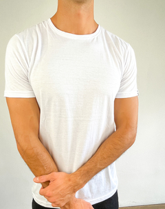 REMERA BASIC WHITE