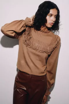 SWEATER CON VOLADO - comprar online