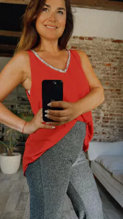 MUSCULOSA DE GASA CON BRILLOS