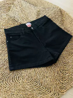 SHORT MOM NEGRO - comprar online