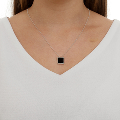 Collar Cuadrado de Ónix - comprar online