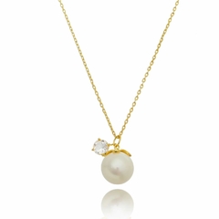 White Pearl drop with crystal on internet