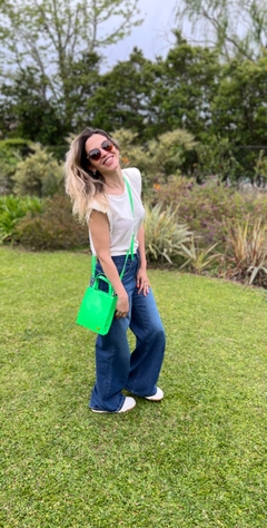 Cartera portacelu y bille Verde Neón en internet