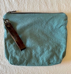 Bolso de mano con tira de cuero - Johann Home & Deco