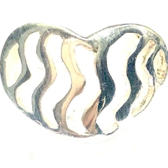 Anillo corazon de plata grande con ondas caladas 2,5 cm de ancho nro. 16 - comprar online
