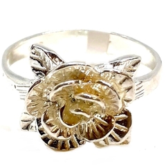 Anillo de rosa central de plata italiana con detalles en relieve nro. 13 - comprar online
