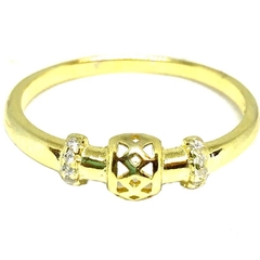 Anillo medio circulo con medias donas microengarzadas de plata dorada nro. 22