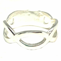 Anillo calado con infinitos centrales de plata italiana nro. 14
