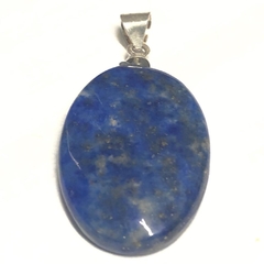 Dije de lapislazuli ovalado con argollita triangular de plata italiana