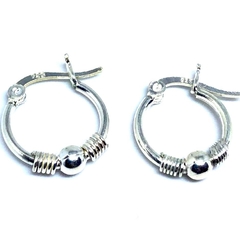 Argollitas plata tailandesa con bolita central y trabitas bali 1,5cm de diametro