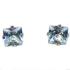 Aros cuadraditos de cubic transparente de 0,5cm engarzados con base de acero