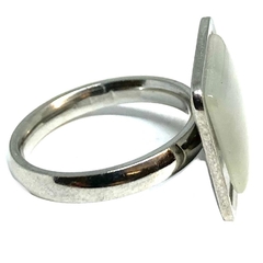 Anillo de acero cuadrado con piedra color blanco central nro. 23 - comprar online
