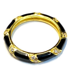 Anillo sin fin de plata dorada con esmalte negro con cubics nro. 12