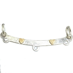 Dije percha de plata y oro para tres nenes de 3 cm de ancho x 0,5 cm de alto - comprar online