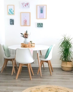 MESA EAMES REDONDA + 4 SILLAS TULIP - comprar online