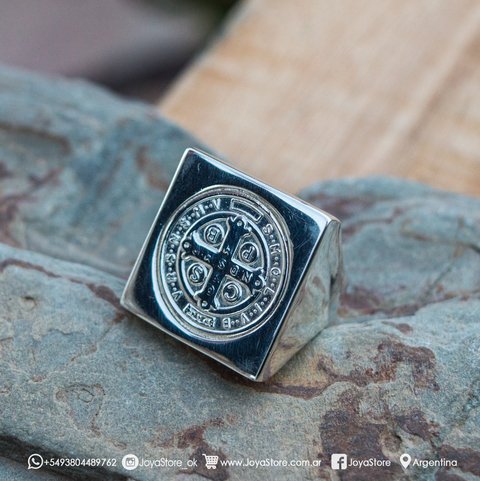 ANILLO SAN BENITO