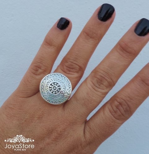 anillo grande de plata