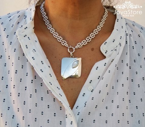 DIJE DE PLATA 950 y NACAR