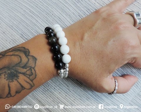 PULSERA DE BOLITAS Y PIEDRAS