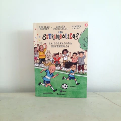 Estrambóticos 3: la goleadora envenenada