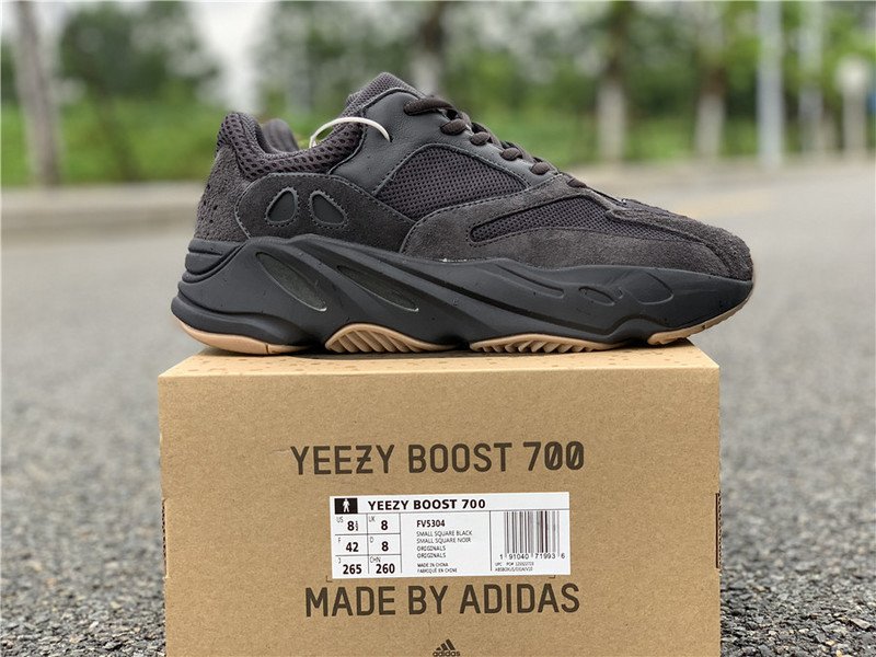 caixa yeezy 700