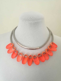 Collar MING naranja en internet