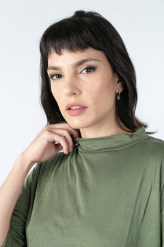 Polera BARRANQUILLA verde - Puntos en el espacio