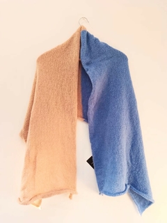 Bufandón CELESTE ROSA - comprar online