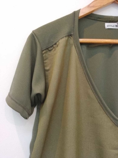 Blusa COTIDIANA verde - comprar online