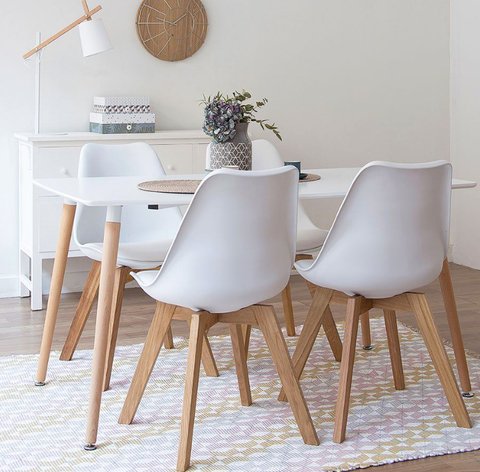 Mesa Eames 120x80 + 4 Sillas Tulip