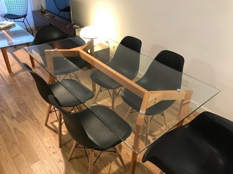 Mesa de Vidrio 180x90 + 4 Sillas + 2 Sillones Eames