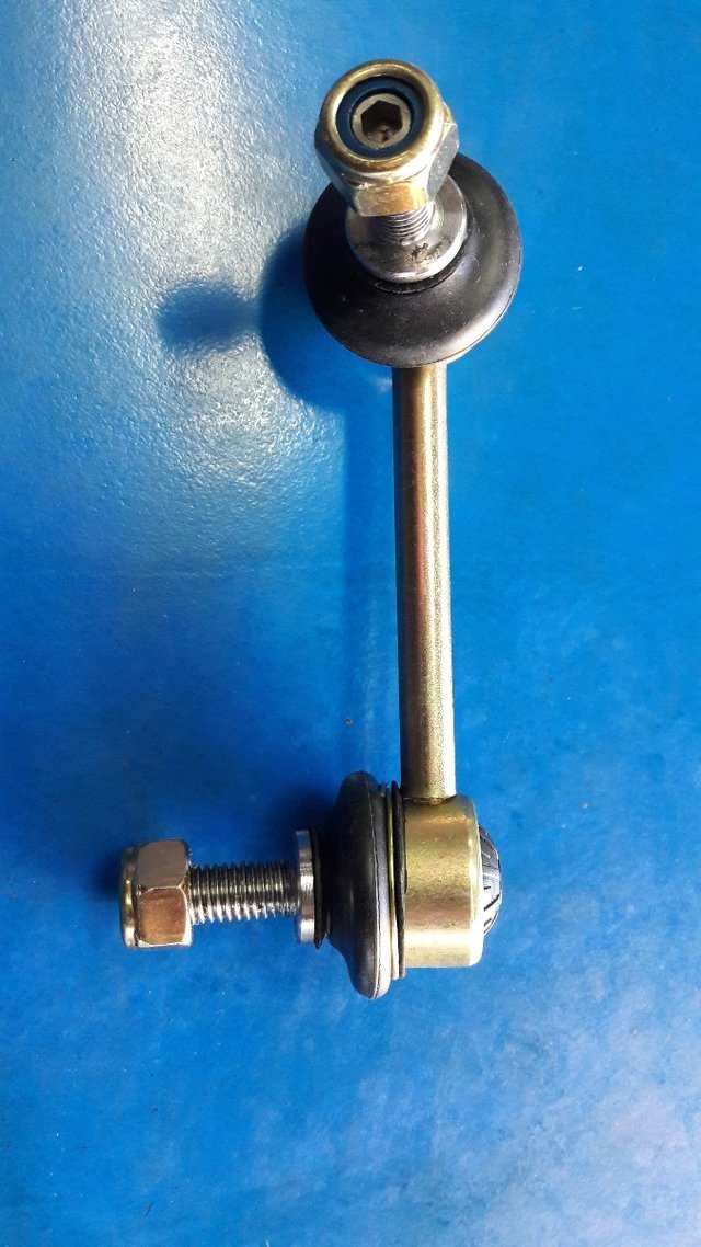 Imagen de Bieleta Estabilizadora Delantera Mazda 626 Año 93/02