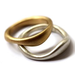 ALIANZAS ENCASTRE REDONDO. ORO AMARILLO 18 K Y PLATA 925 - comprar online