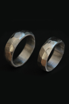 ALIANZAS FACETADAS. PLATA 925 - comprar online
