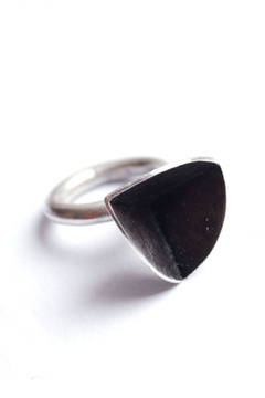 ANILLO PIRAMIDE