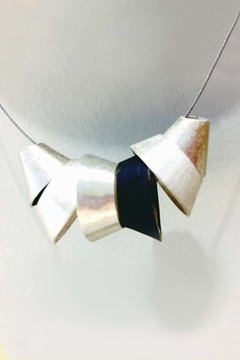 COLLAR CONOS GRANDES. PLATA 925 - tienda online