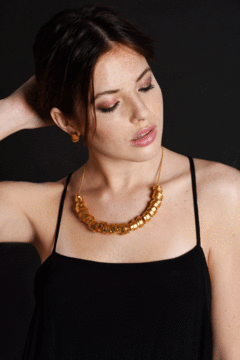 COLLAR HILO CHATO DORE CORTO