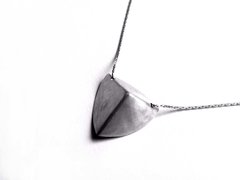 COLLAR PIRAMIDE CORTO. PLATA 925 - comprar online