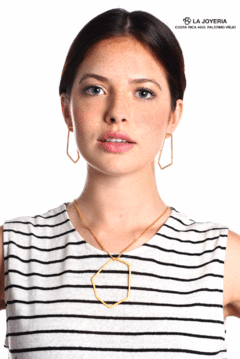 COLLAR PENTAGONAL CORTO DORE - comprar online