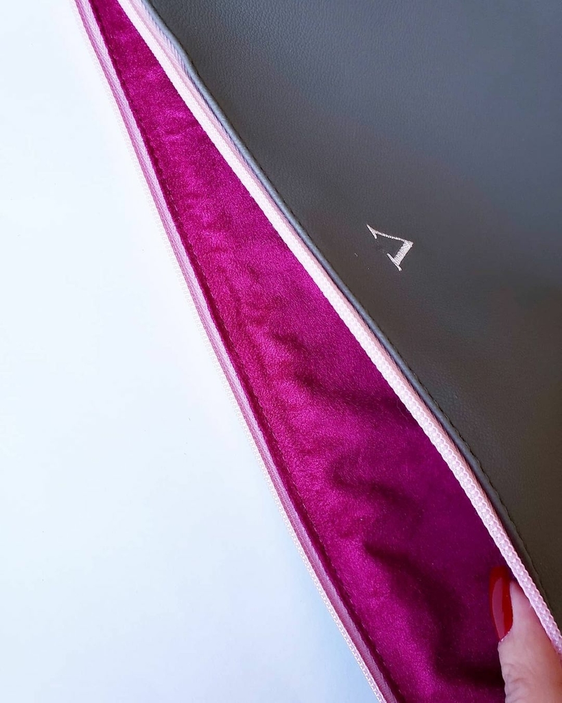 case clutch notebook personalizada