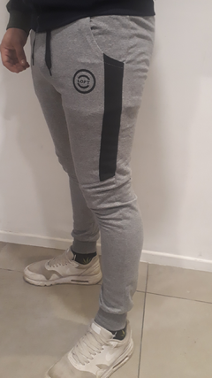 JOGGING RUSTICO CON LOGO