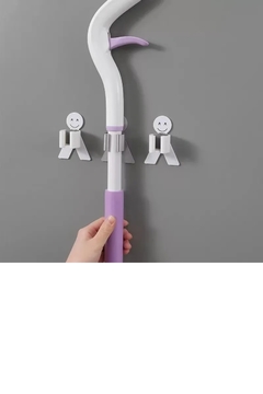 Soporte Para Pared Con Adhesivo Para Escoba Secador Pala - tienda online